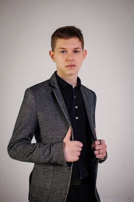 Бурлаков Артур Антонович